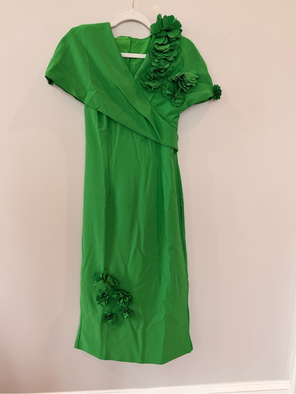 Elegant Green Floral Accent Sheath Dress